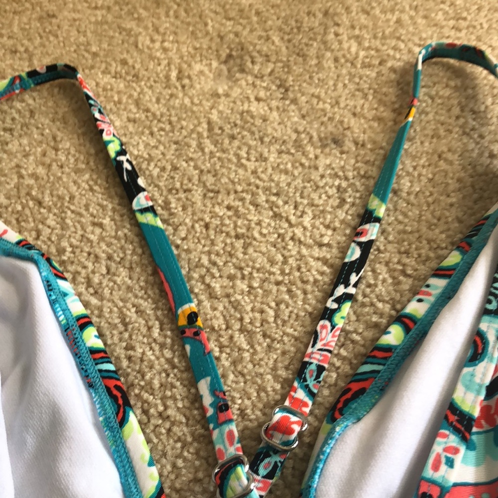 Cute swimsuit - Picture 7 of 9